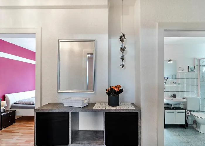 Graefe Apartment *